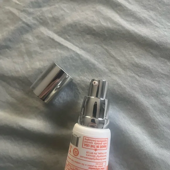 Suntegrity 5-in-1 Tinted Sunscreen Moisturizer - SPF 30,l - Picture 3 of 5